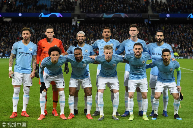 一支白玫瑰 一支白玫瑰